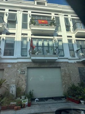 Bán nhà 1 trệt 2 lầu Tân Bình, Dĩ An, 4.6 tỷ