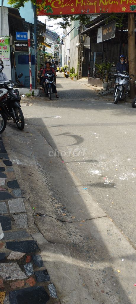 Cho thuê nhà nguyên căn hẻm phú thọ hoà. Tân phú