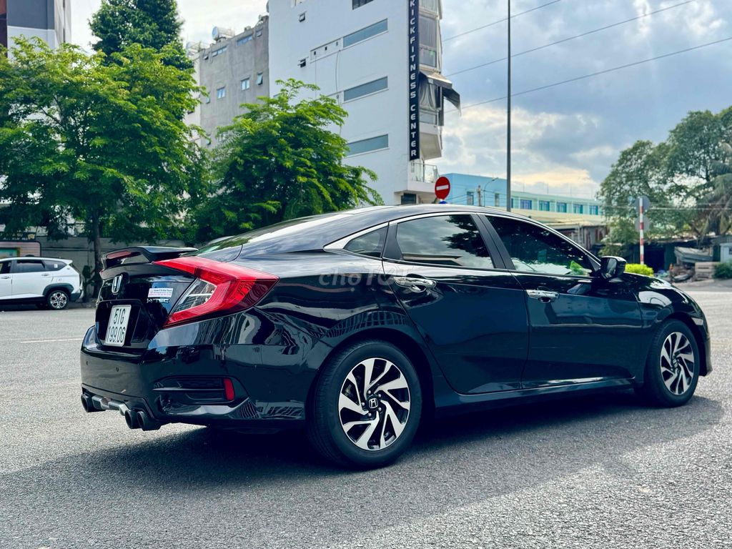 Honda Civic 2018 1.8 E - 50000 km. Mua bán Ô tô tại Quận 10 Tp Hồ Chí Minh được đăng bởi vương Đức hình 4