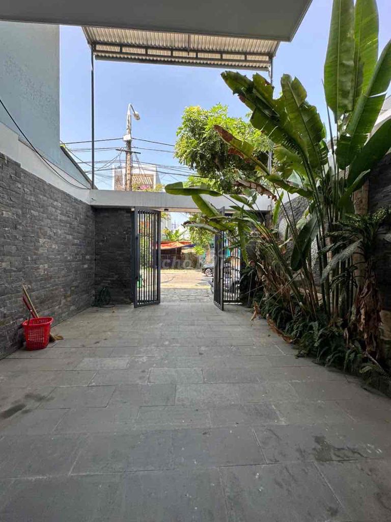 Аренда · 2 комн. · 100 м² · Quận Ngũ Hành Sơn, ул. Đường Lê Văn Thủ