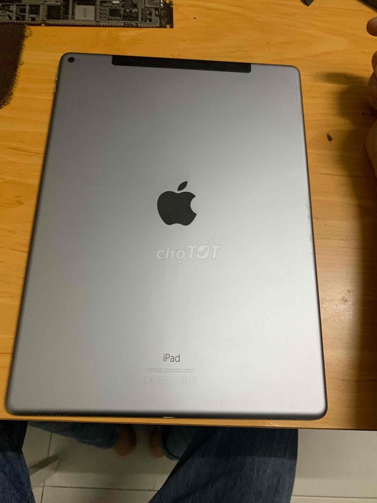 lk Apple iPad Pro 12.9 gen1 128GB Xám. Mua bán Máy tính bảng tại Quận Tân Phú Tp Hồ Chí Minh được đăng bởi VM hình 1
