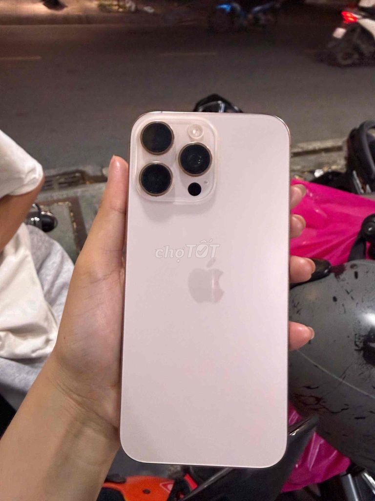 Apple iPhone 16 Pro Max 256GB Trắng Chưa sửa chữa. Mua bán Điện thoại tại Quận 4 Tp Hồ Chí Minh được đăng bởi Thịnh Cut hình 1