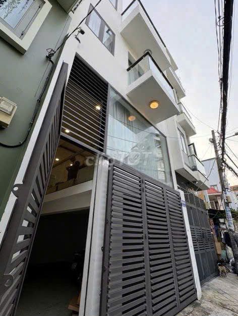 Аренда · 4 комн. · 80 м² · Quận Bình Thạnh, ул. Đường Bùi Đình Tuý