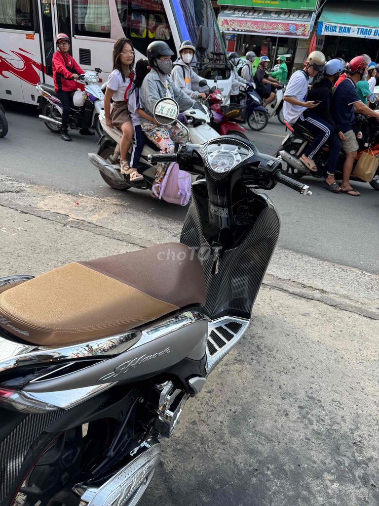 🔵🔵 SH Mode bạc đen đký T12/2018 xe đẹp có góp. Mua bán Xe máy tại Thành phố Biên Hòa Đồng Nai được đăng bởi XE MÁY CŨ THÀNH MỸ  hình 5