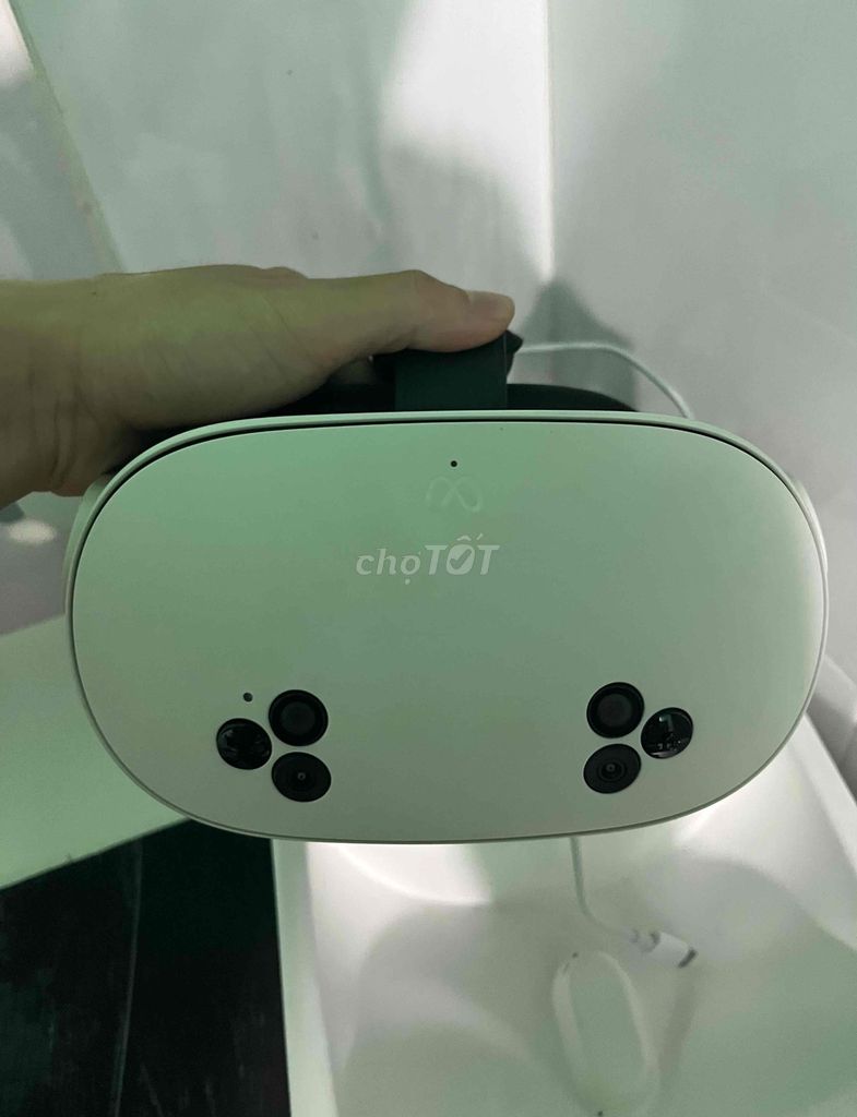 Kính thực tế ảo Meta Quest 3s Trắng. Mua bán Thiết bị đeo thông minh tại Huyện Vĩnh Cửu Đồng Nai được đăng bởi Dung Le hình 1