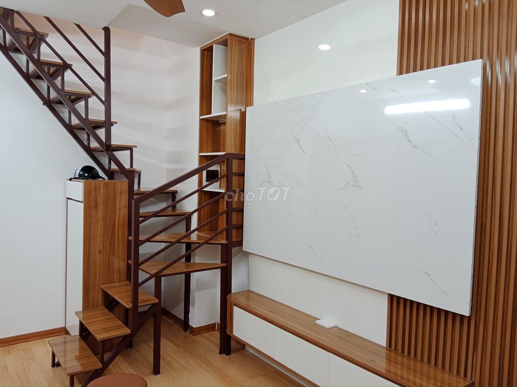 Nhà Tập Thể Hai Bà -Phố Hồng Mai, diện tích gần 20m2 giá nhỉnh 2 tỉ