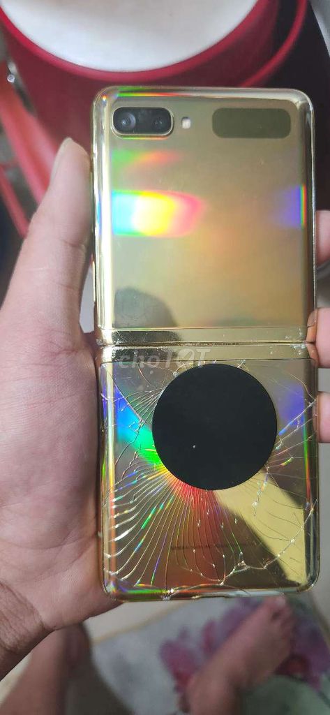 Samsung Galaxy Z Flip Vàng Hàn Quốc. Mua bán Điện thoại tại Quận Cầu Giấy Hà Nội được đăng bởi Đào Tuấn Anh hình 1