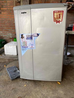 Tủ lạnh Sanyo 90 lít minii