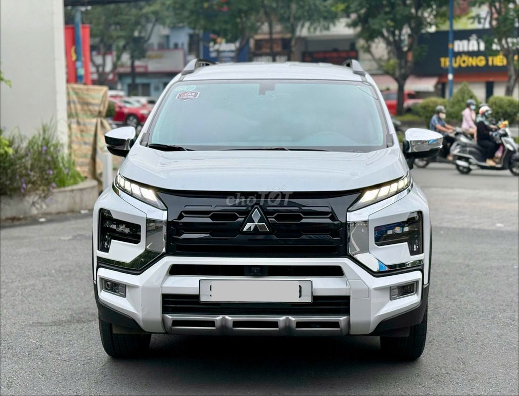Mitsubishi Xpander Cross 2025  - 2105 km màu Trắng. Mua bán Ô tô tại Quận Tân Bình Tp Hồ Chí Minh được đăng bởi MITSUBISHI TRƯỜNG CHINH đại lý chính hãng hình 3