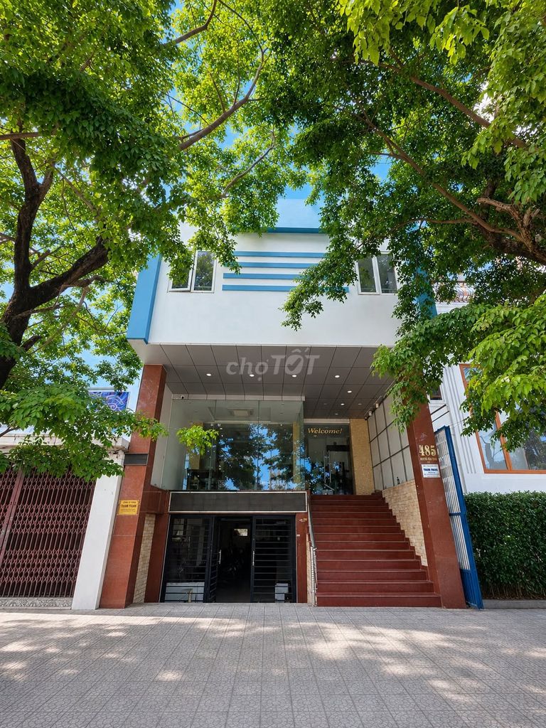 Аренда · 11 комн. · 200 м² · Quận Thanh Khê, ул. Đường Nguyễn Tất Thành