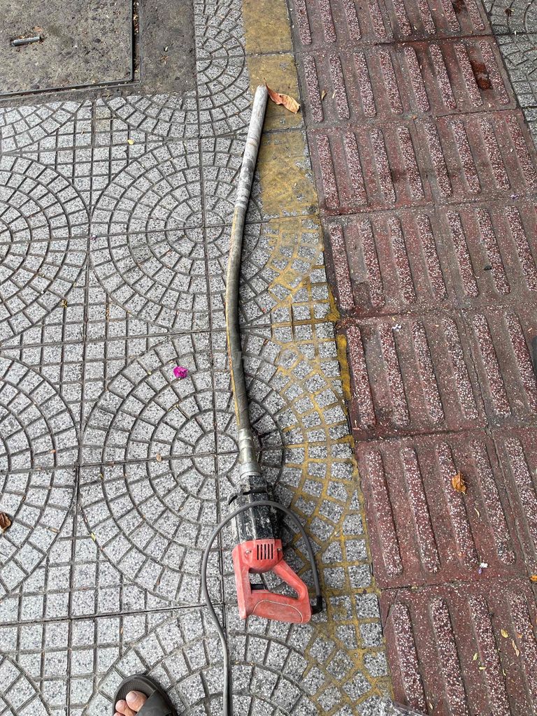 Máy đầm dùi Cam Đen Xám xây dựng. Mua bán Đồ chuyên dụng, Giống nuôi trồng tại Quận Thanh Khê Đà Nẵng được đăng bởi cửa hàng MÁY MÓC ONLINE 747 Trần Cao Vân Đà Nẵng hình 1