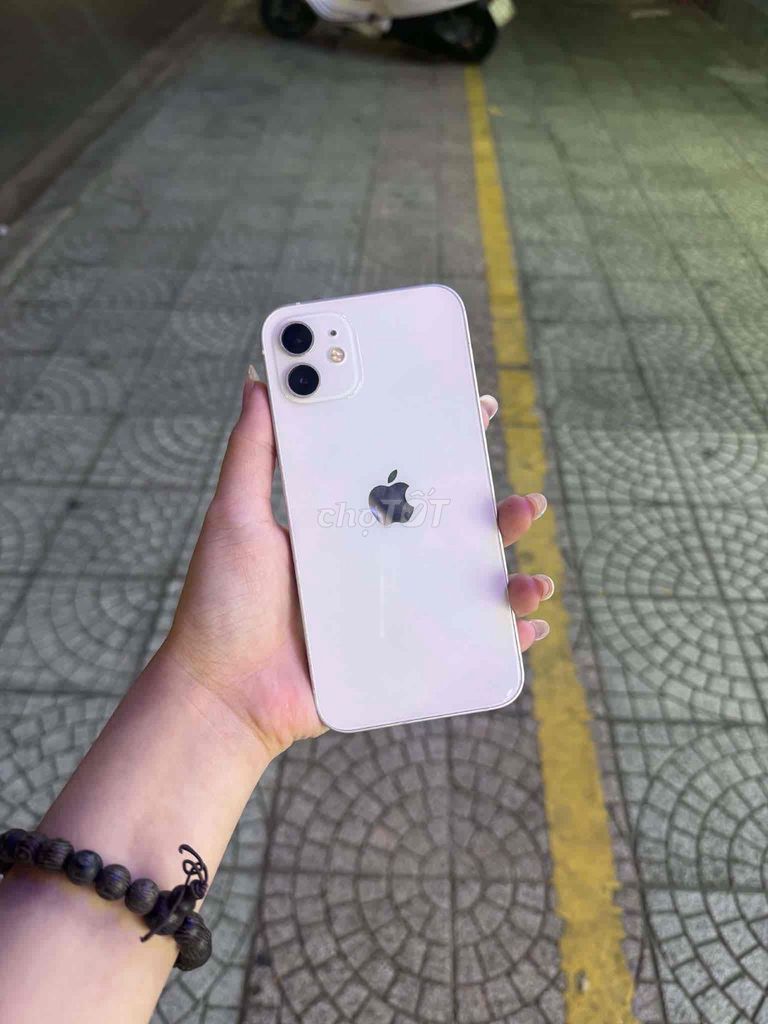 Apple iPhone 12 64GB Trắng Zin. Mua bán Điện thoại tại Quận Sơn Trà Đà Nẵng được đăng bởi Nguyễn Văn Thịnh hình 1