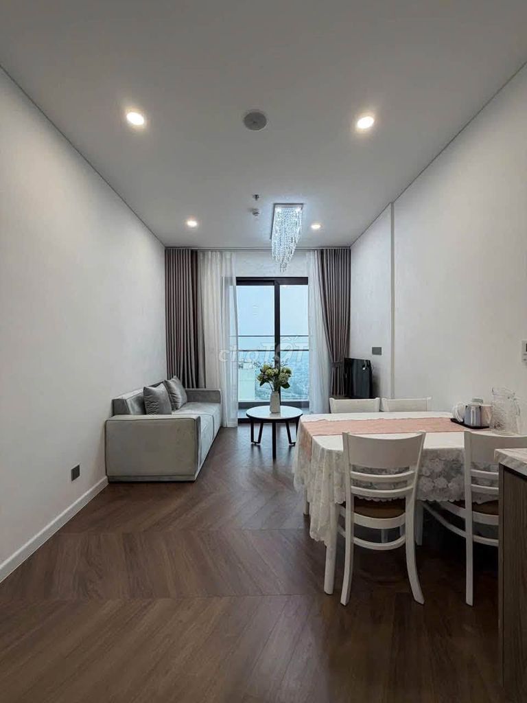 Квартира Lumiere A3 Vinhomes Smart City в аренду полностью меблирована