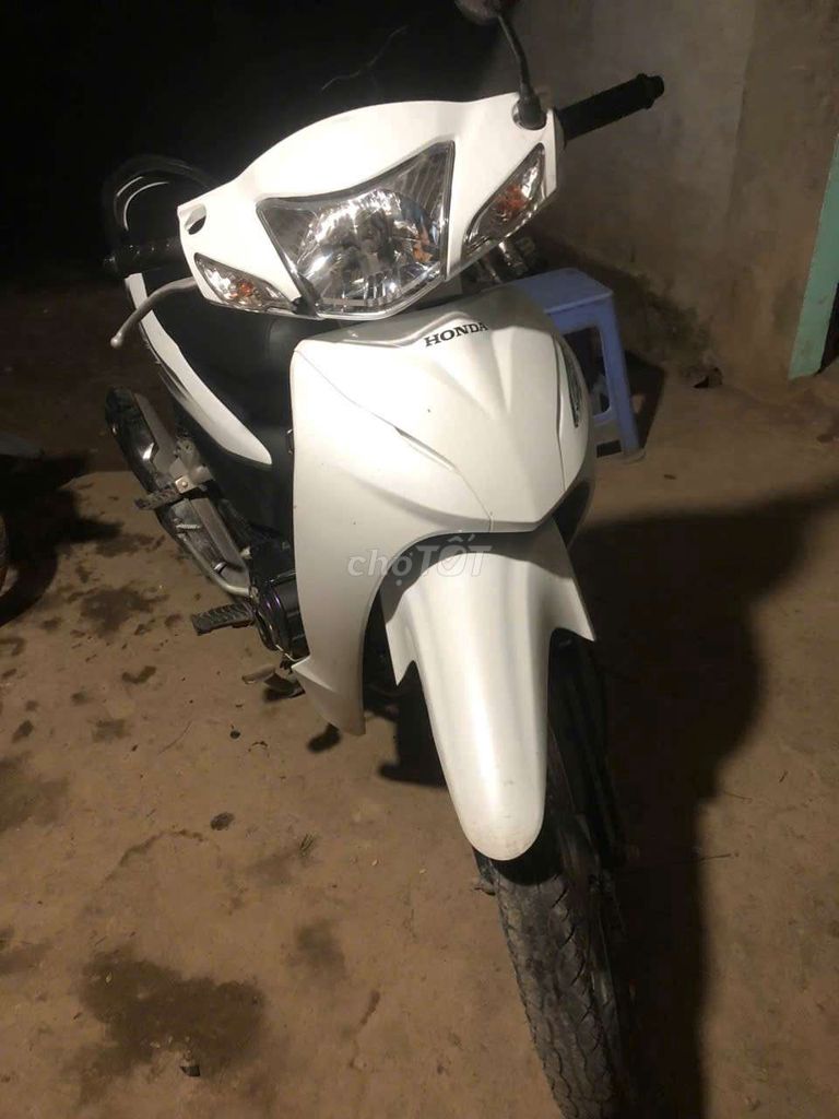 Wave Alpha 2024 màu trắng. Mua bán Xe máy tại Huyện Tam Bình Vĩnh Long được đăng bởi Nguyễn Trọng Nghĩa hình 2