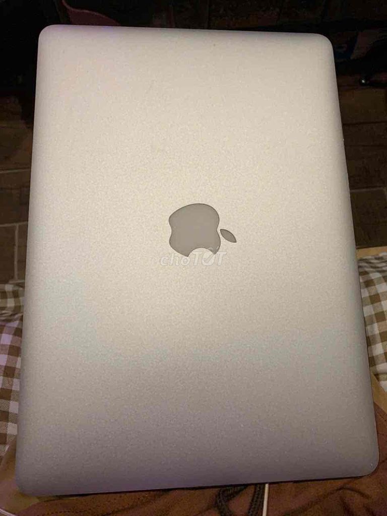 Apple MacBook Air 2017 128GB Bạc. Mua bán Laptop tại Quận Sơn Trà Đà Nẵng được đăng bởi Ni hình 1