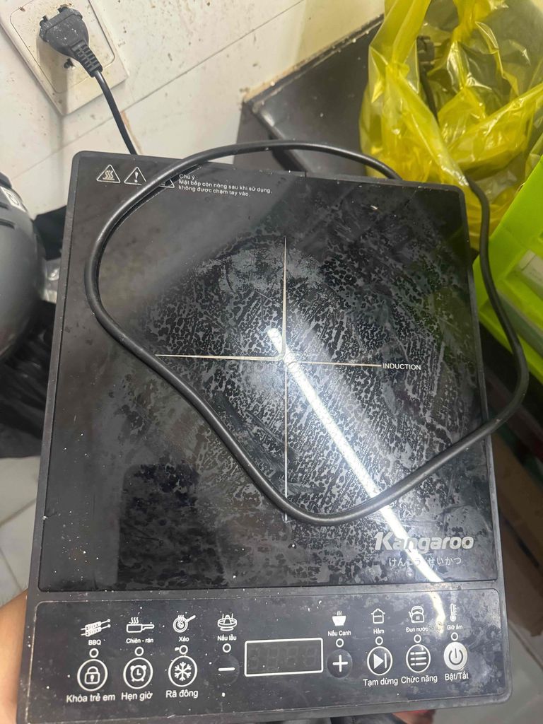 Bếp từ Kangaroo KG18IC1 Đen 1 năm. Mua bán Bếp, lò, đồ điện nhà bếp tại Quận 7 Tp Hồ Chí Minh được đăng bởi Trần lê công hình 1