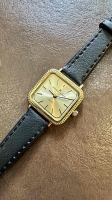 Đồng hồ Universal Geneve tank nguyên zin. Mua bán Đồng hồ tại Quận Phú Nhuận Tp Hồ Chí Minh được đăng bởi Quân