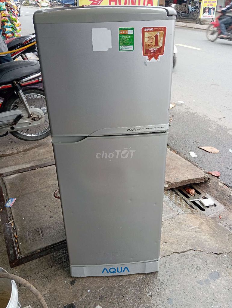 Tủ lạnh AQUA 140l