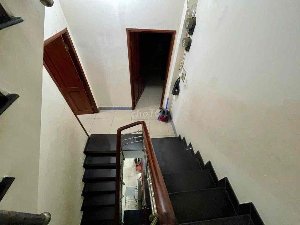 Bán nhà Thái Phiên q11 trệt 2 lầu sân thượng BTCT 5,75* 10 m giá 6 tỷ8 Đường Thái Phiên, Phường 2, Quận 11, Tp Hồ Chí Minh Quận 11 Tp Hồ Chí Minh