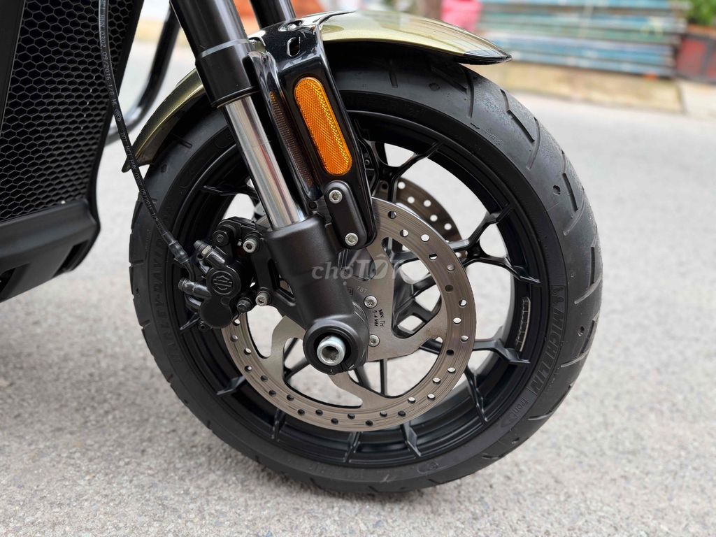 Harley Davidson Street Rod 750 ABS 2017. Mua bán Xe máy tại Quận Gò Vấp Tp Hồ Chí Minh được đăng bởi Danh Phan 399 hình 11