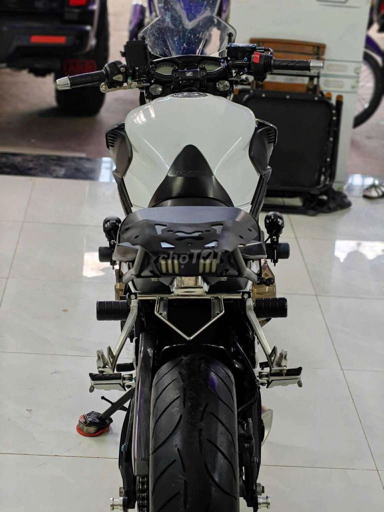 🏷️Honda CB650F🏷️ Biển 83 Đate 2018 Chính chủ. Mua bán Xe máy tại Quận 5 Tp Hồ Chí Minh được đăng bởi Xe Máy Vinh hình 6
