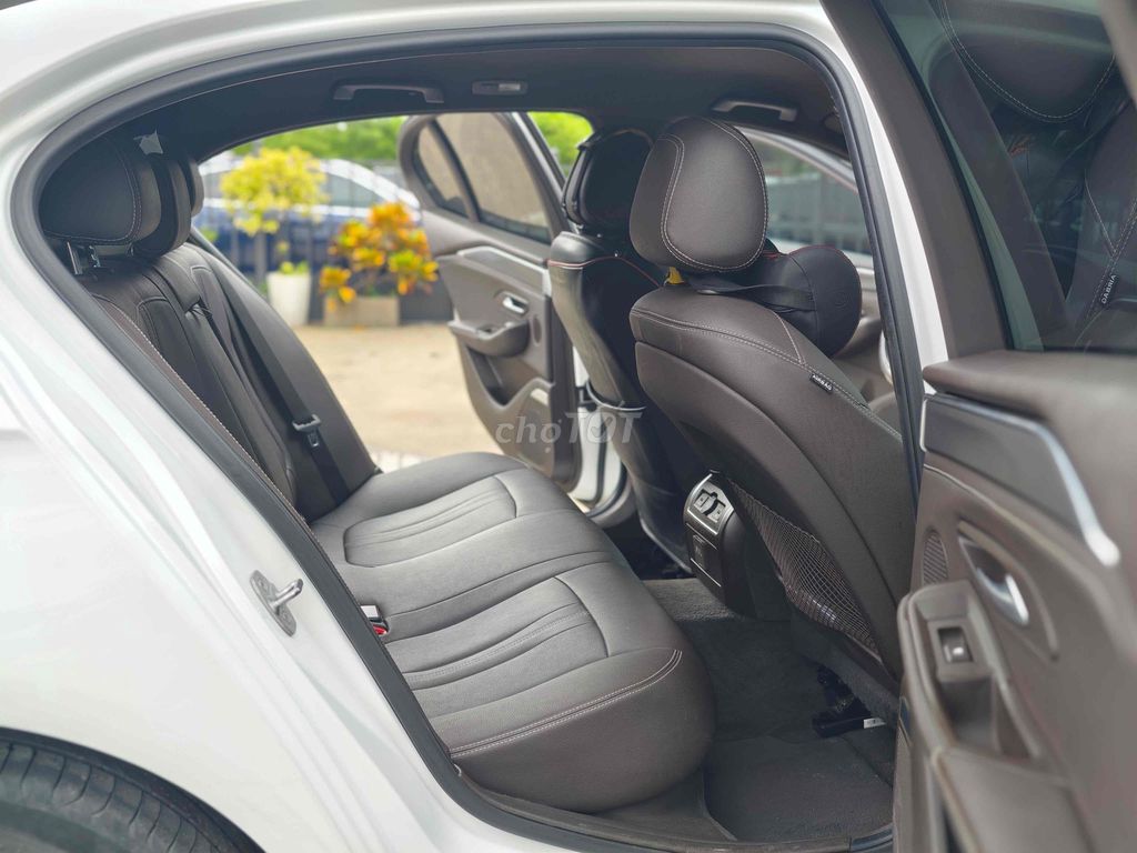 VinFast Lux A2.0 2019 2.0 AT - km màu trắng. Mua bán Ô tô tại Quận Long Biên Hà Nội được đăng bởi BON AUTO hình 7