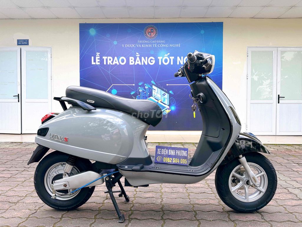 Vespa đèn vuông càng đúc ắc quy 2025. Mua bán Xe điện tại Quận Bắc Từ Liêm Hà Nội được đăng bởi Xe điện Bình Phương hình 5