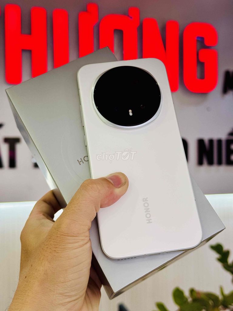 Honor Magic 8 Pro 16GB/512GB Trắng Fullbox. Mua bán Điện thoại tại Quận Thanh Khê Đà Nẵng được đăng bởi Thương Mobile hình 1