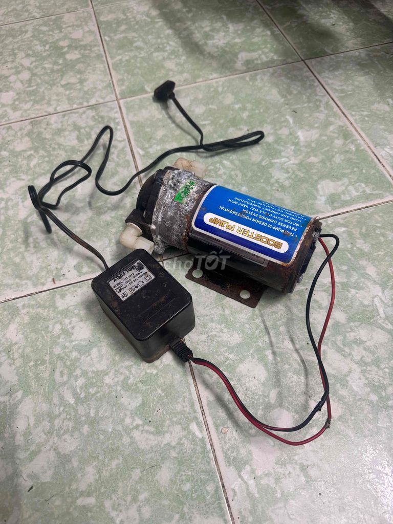 Bơm tăng áp Goldtech 24V đã sử dụng. Mua bán Thiết bị vệ sinh, nhà tắm tại Quận Thanh Xuân Hà Nội được đăng bởi Hưng hình 1