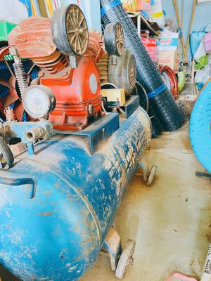cần bán lại máy bơm hơi/ máy nén khí Fujiwa. Mua bán Đồ chuyên dụng, Giống nuôi trồng tại Huyện Krông A Na Đắk Lắk được đăng bởi Miss Loan