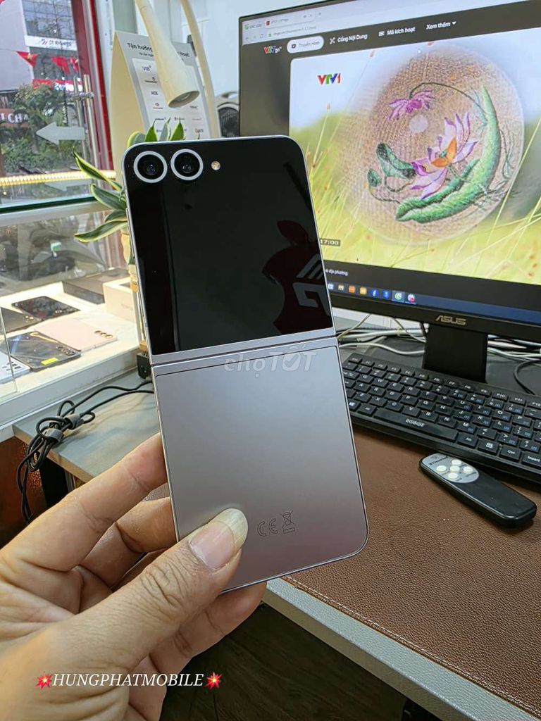 Z FLIP6-5G BẢN 2 SIM ZIN ÁP ĐẸP 99% KENG.. Mua bán Điện thoại tại Quận Đống Đa Hà Nội được đăng bởi HƯNG PHÁT Mobile hình 1