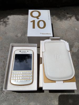 BlackBerry Q10 Gold Special Edition - FullBox. Mua bán Điện thoại tại Quận Gò Vấp Tp Hồ Chí Minh được đăng bởi RED WOLF
