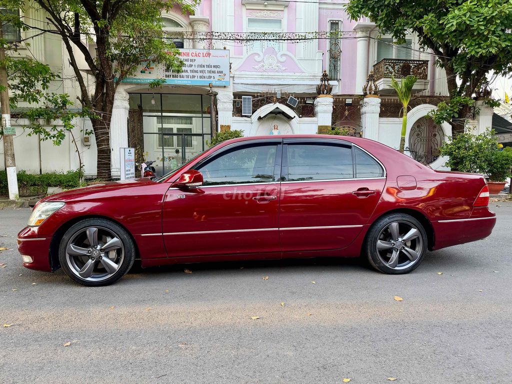 Lexus LS430 date 2000 V8 4.3L xe đẹp. Mua bán Ô tô tại Quận Gò Vấp Tp Hồ Chí Minh được đăng bởi Kim Kim hình 3