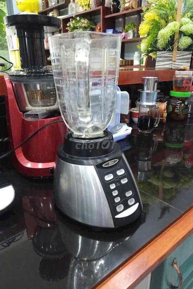 Máy xay sinh tố Oster Thủy tinh Bạc. Mua bán Bếp, lò, đồ điện nhà bếp tại Thành phố Trà Vinh Trà Vinh được đăng bởi Huỳnh Lê Tân hình 1