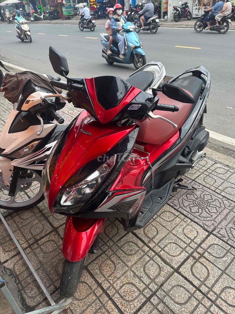 Honda Air Blade 2014 Красно-черный