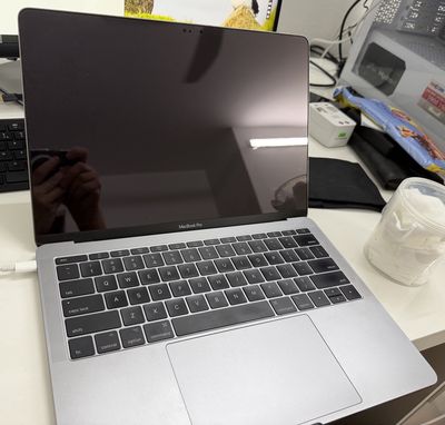 Apple MacBook Pro 2017 i5 8GB/256GB