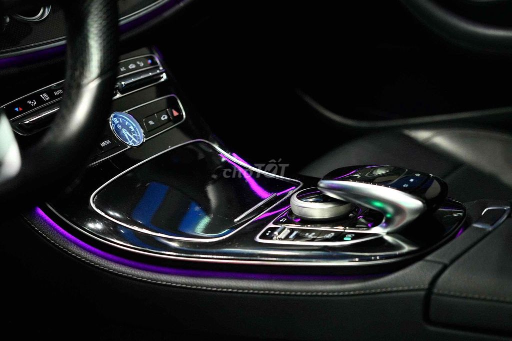 Mercedes E300 2020 AMG. Mua bán Ô tô tại Quận Tân Bình Tp Hồ Chí Minh được đăng bởi GREENWAY AUTO hình 7