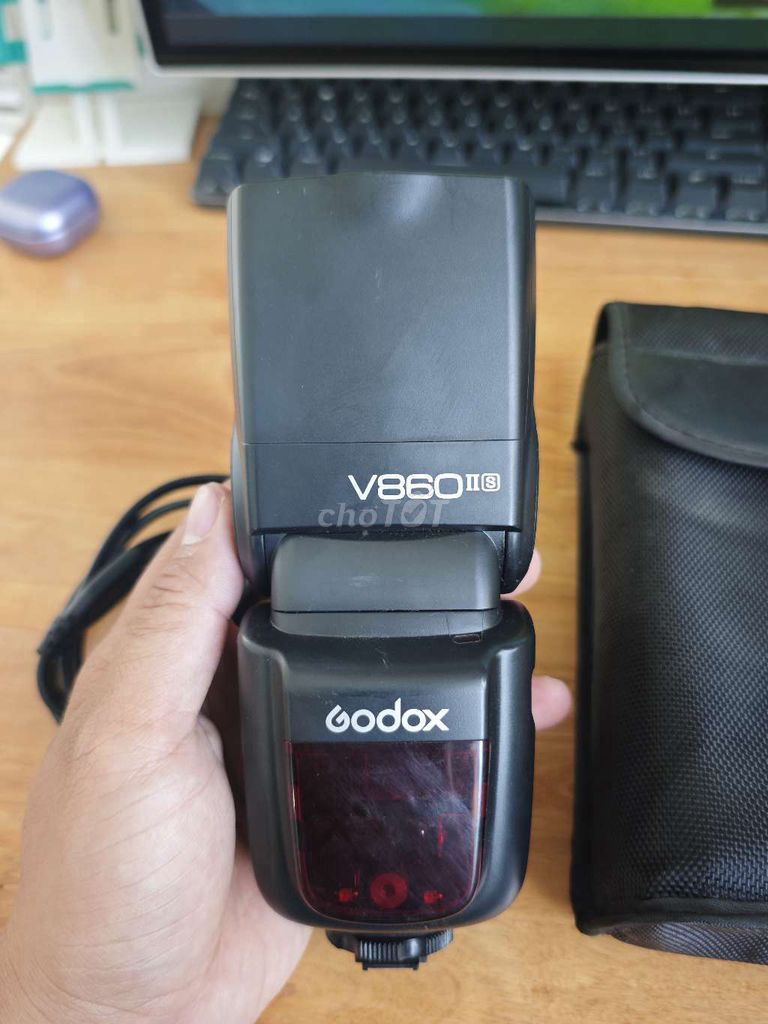 Đèn flash Godox V860II Đen. Mua bán Máy ảnh, Máy quay tại Thành phố Cà Mau Cà Mau được đăng bởi Thanh hình 1