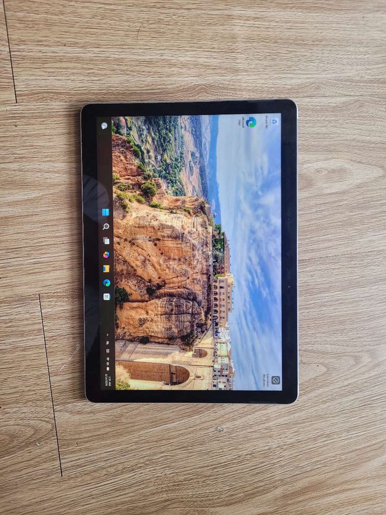 Surface Go 3 8GB/128GB pin 5h. Mua bán Laptop tại Quận Tân Bình Tp Hồ Chí Minh được đăng bởi Quang hình 1
