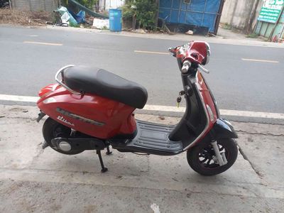 Xe máy điện Piaggio Vespa Đỏ đen