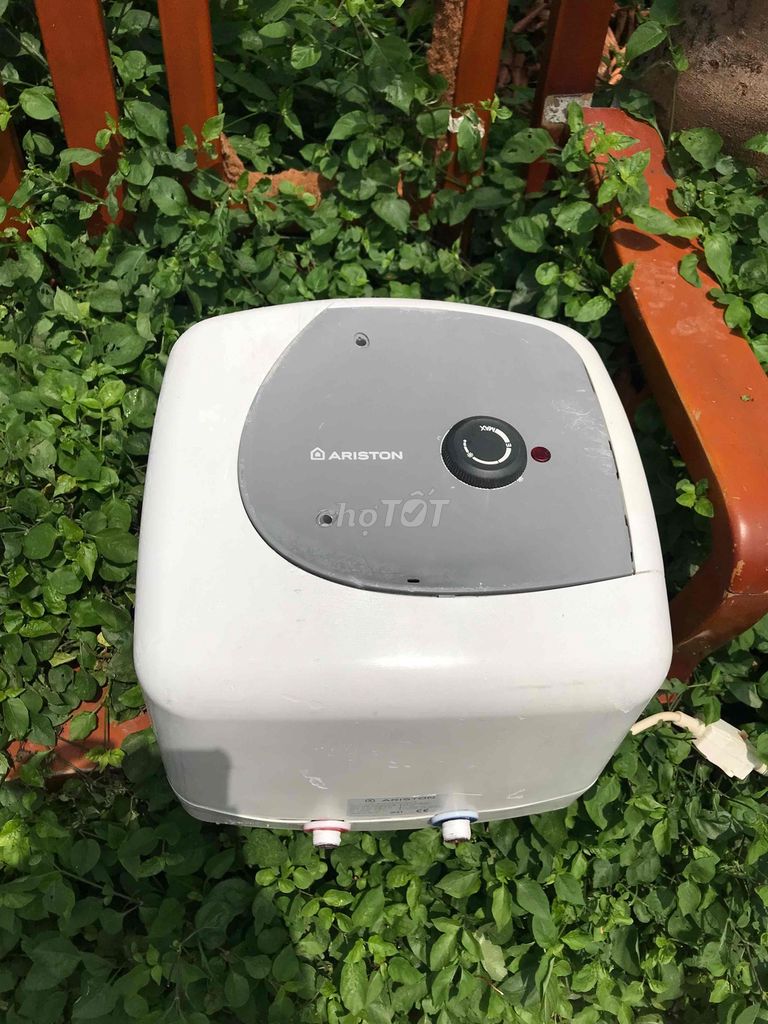 Bình nóng lạnh Ariston 15 lít Trắng. Mua bán Thiết bị vệ sinh, nhà tắm tại Huyện Thanh Trì Hà Nội được đăng bởi Lê Anh Hiển hình 1