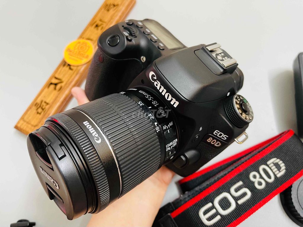 Canon 80D + 18-55 STM rất mới 99% 1k shot tem LBM