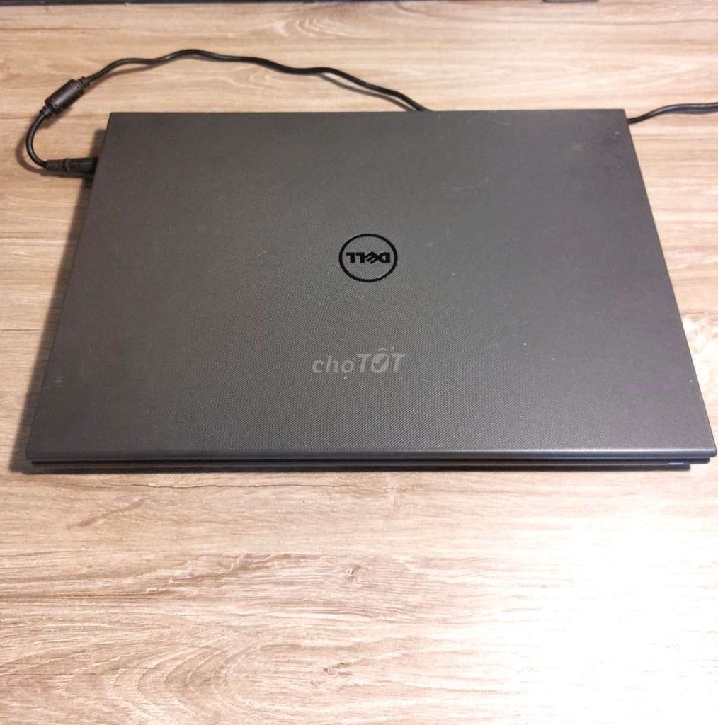Pass chiếc laptop dell Vostro