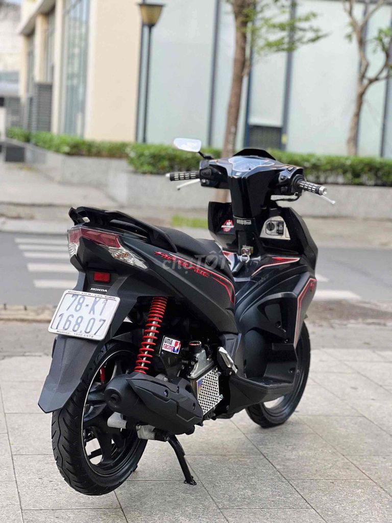Honda Air Blade 2018 Phiên bản đặc biệt Đen. Mua bán Xe máy tại Quận Gò Vấp Tp Hồ Chí Minh được đăng bởi Cửa Hàng Cầm Đồ Thanh Lí Xe Máy hình 5