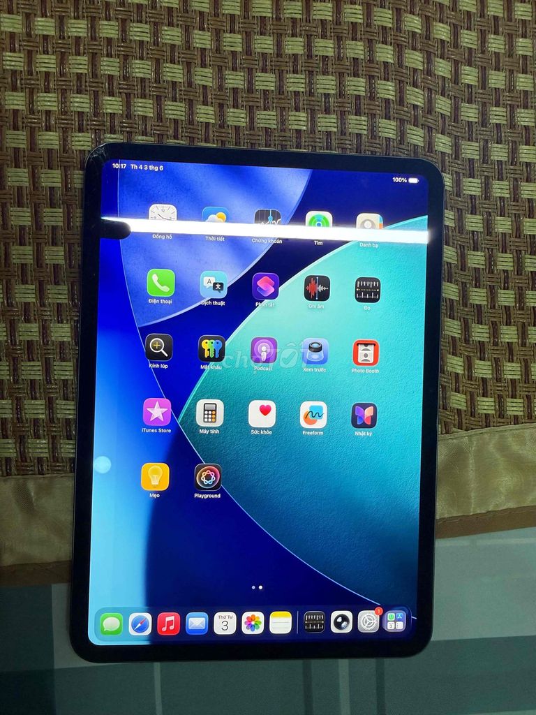 Apple iPad Pro M4 11 inch 256GB Cấn bể màn. Mua bán Máy tính bảng tại Quận Gò Vấp Tp Hồ Chí Minh được đăng bởi viên hình 1