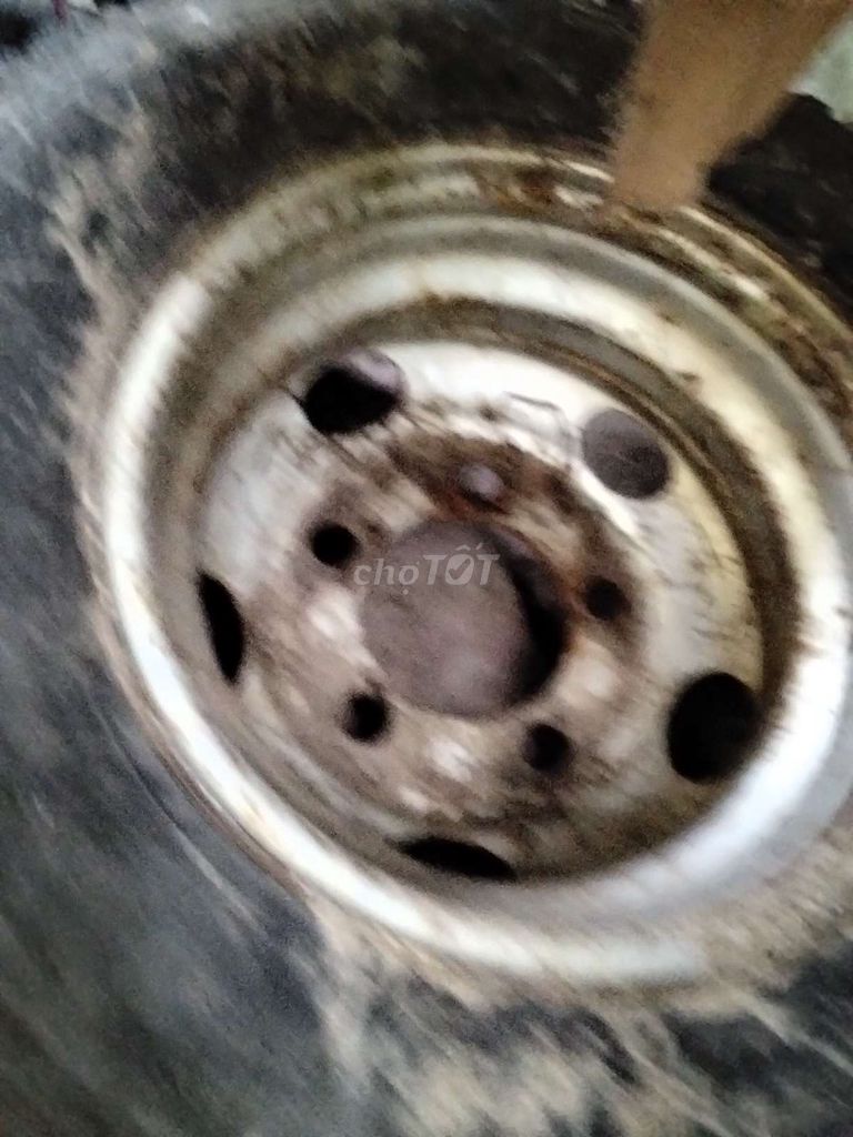 Lốp xe mam xe để chặt nhà cần bán gấp. Mua bán Phụ tùng xe tại Huyện Bến Lức Long An được đăng bởi Linh Lieu hình 2