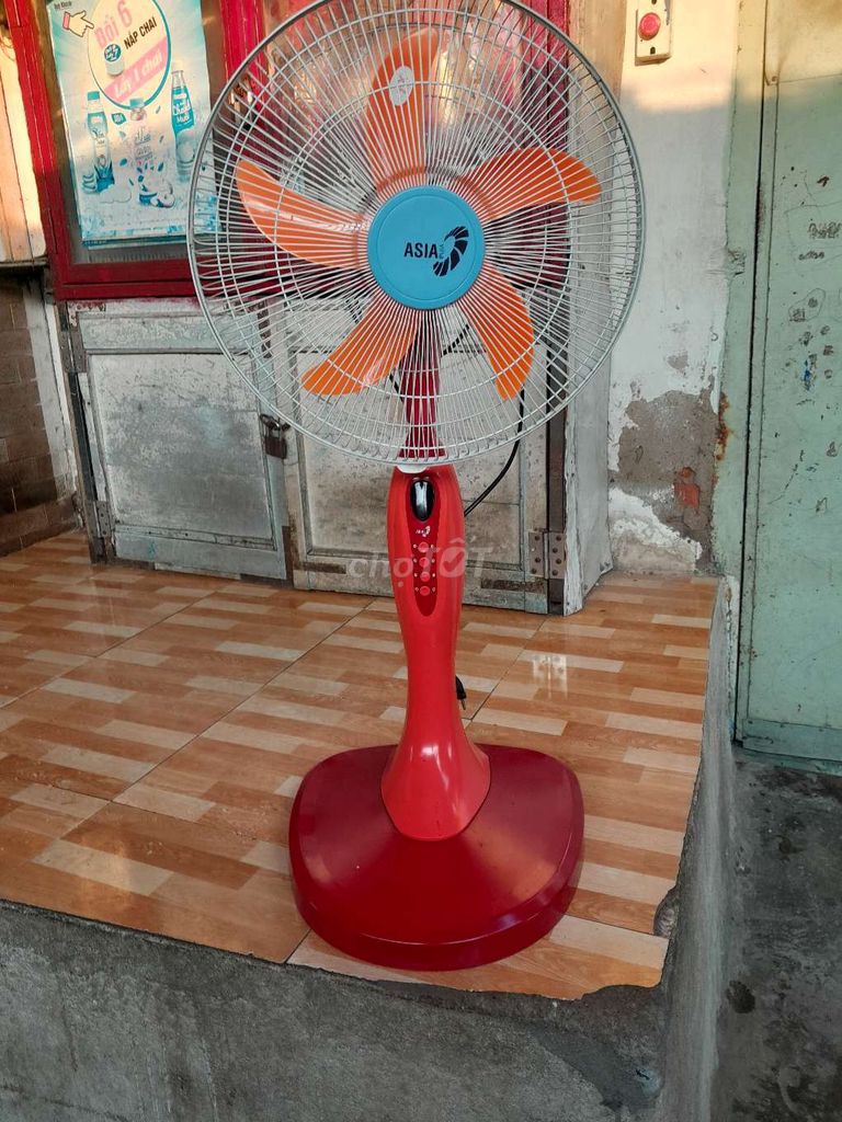 Quạt đứng Senko Đỏ Xanh Trắng. Mua bán Quạt tại Huyện Nhà Bè Tp Hồ Chí Minh được đăng bởi Duyên Kiều hình 1