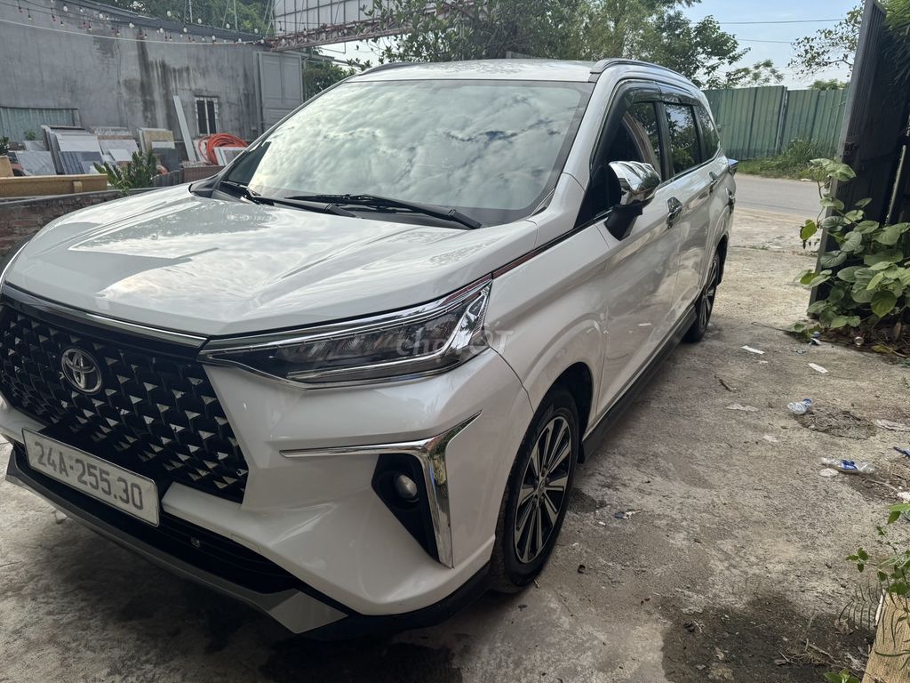 Toyota Veloz Cross 2022 CVT - 40000 km. Mua bán Ô tô tại Thành phố Lào Cai Lào Cai được đăng bởi Trung Tran hình 2