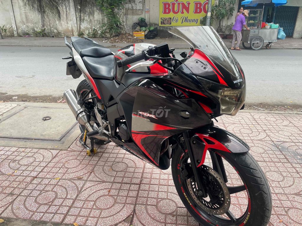 Honda CBR150R nhập thái biển số 62. Mua bán Xe máy tại Huyện Bình Chánh Tp Hồ Chí Minh được đăng bởi Phong Vũ hình 2