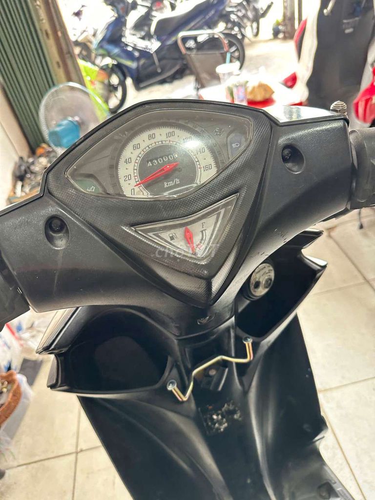 Suzuki Hayate. Mua bán Xe máy tại Quận Ninh Kiều Cần Thơ được đăng bởi MINH THIỆN bán xe trả góp hình 3